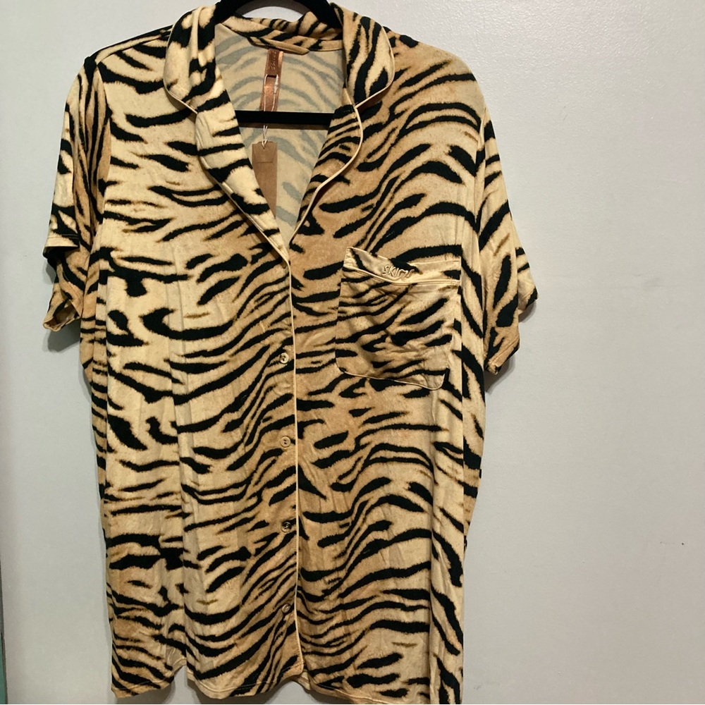SKIMS Bronze Tiger Sleep Set 2X - Picture 2 of 7